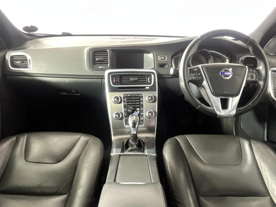 Used 2016 Volvo V60 Cross Country D4 AWD Momentum - WeBuyCars Rustenburg Used 2016 Volvo V60 Cross Country D4 AWD Momentum - WeBuyCars Rustenburg