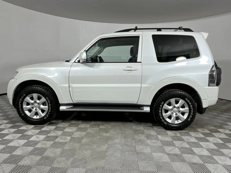 Used 2018 Mitsubishi Pajero 3-door 3.2DI-D GLS Pajero Legend Limited Edition 100 - WeBuyCars George Used 2018 Mitsubishi Pajero 3-door 3.2DI-D GLS Pajero Legend Limited Edition 100 - WeBuyCars George