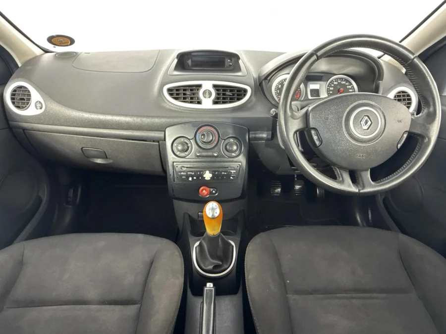 Used 2014 Renault Clio 1.6 Yahoo! Plus - WeBuyCars Vereeniging Used 2014 Renault Clio 1.6 Yahoo! Plus - WeBuyCars Vereeniging