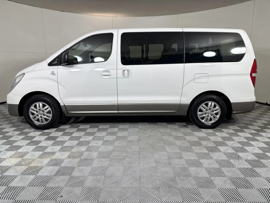 Used 2017 Hyundai H-1 2.4 bus Executive - WeBuyCars Midstream