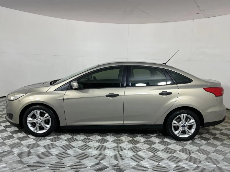 Used 2015 Ford Focus sedan 1.0T Ambiente - WeBuyCars JHB South