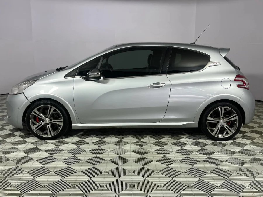 Used 2014 Peugeot 208 3-door 1.0 Access - WeBuyCars Durban