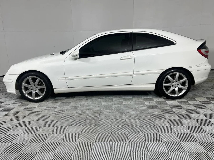 Used 2005 Mercedes-Benz C-Class C230 Kompressor Sports Coupé Evolution - WeBuyCars Riverhorse