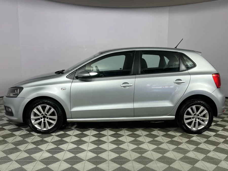 Used 2019 Volkswagen Polo Vivo hatch 1.4 Comfortline - WeBuyCars Durban