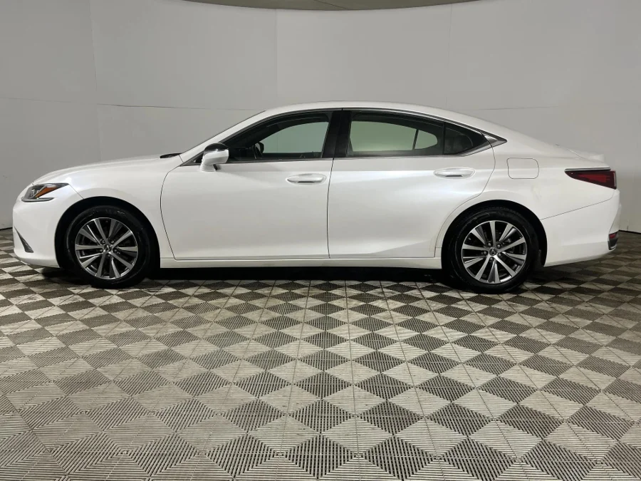 Used 2019 Lexus ES 250 EX - WeBuyCars Germiston