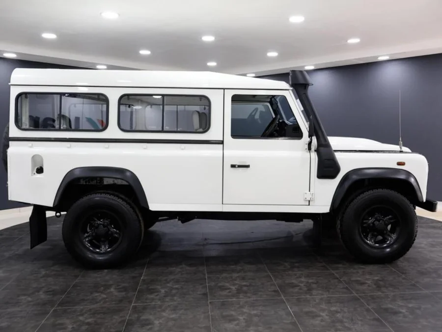Used 2009 Land Rover Defender 110 TD hardtop - ICar Gezina