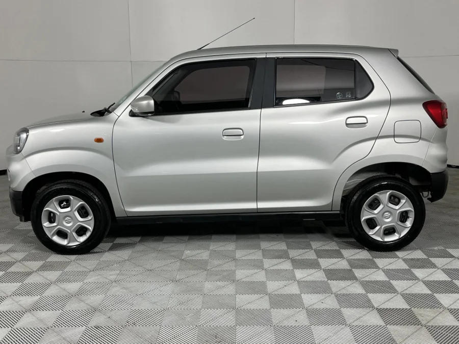 Used 2023 Suzuki S-Presso 1.0 GL auto - WeBuycars East London Used 2023 Suzuki S-Presso 1.0 GL auto - WeBuycars East London