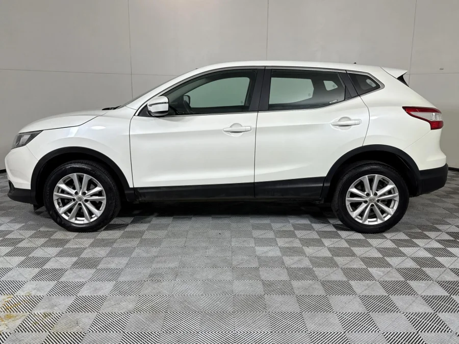 Used 2015 Nissan Qashqai 1.2T Visia - WeBuyCars Midstream