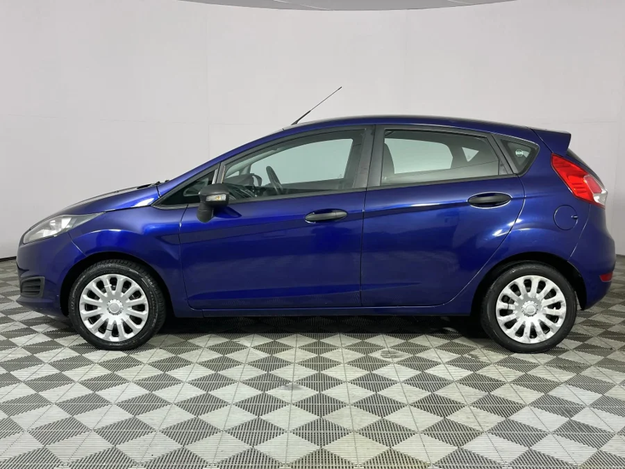 Used 2017 Ford Fiesta 5-door 1.4 Ambiente - WeBuyCars Lansdowne