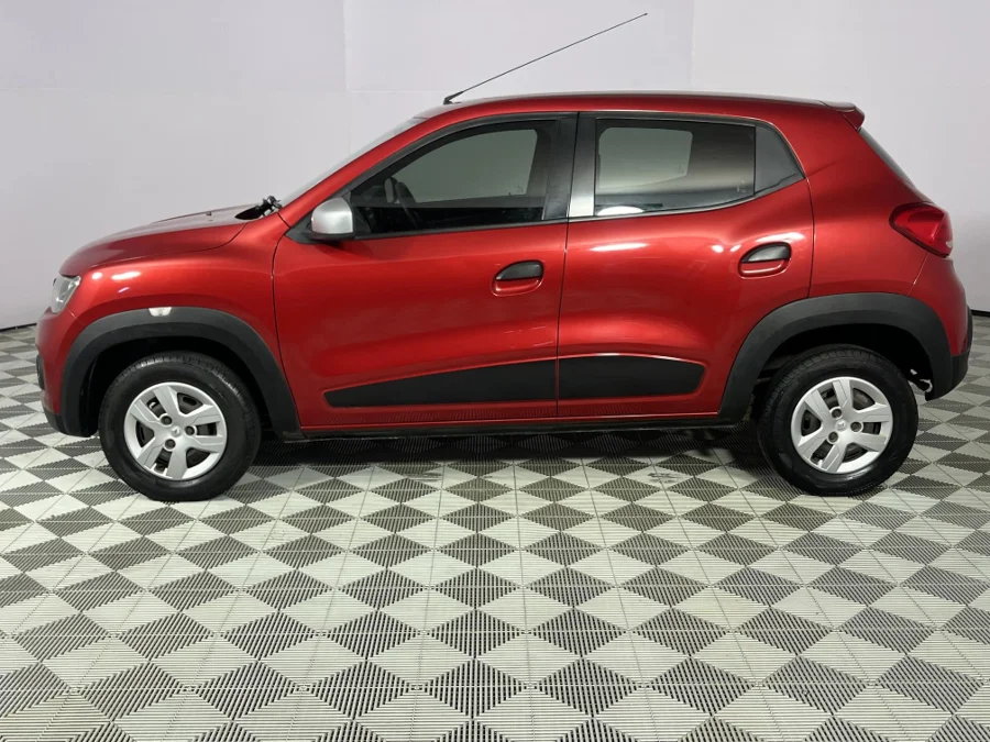 Used 2017 Renault Kwid 1.0 Dynamique - WeBuyCars Durban