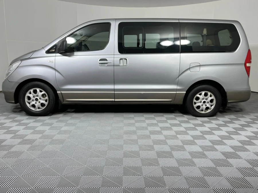 Used 2012 Hyundai H-1 2.5VGTi bus GLS - WeBuyCars Montana
