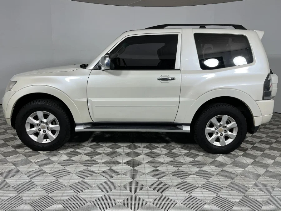 Used 2011 Mitsubishi Pajero 3-door 3.2DI-D GLS Pajero Legend Limited Edition 100 - WeBuyCars George