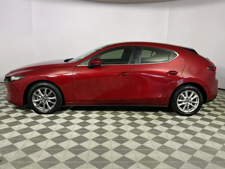 Used 2021 Mazda Mazda3 hatch 1.5 Dynamic auto - WeBuyCars Montana