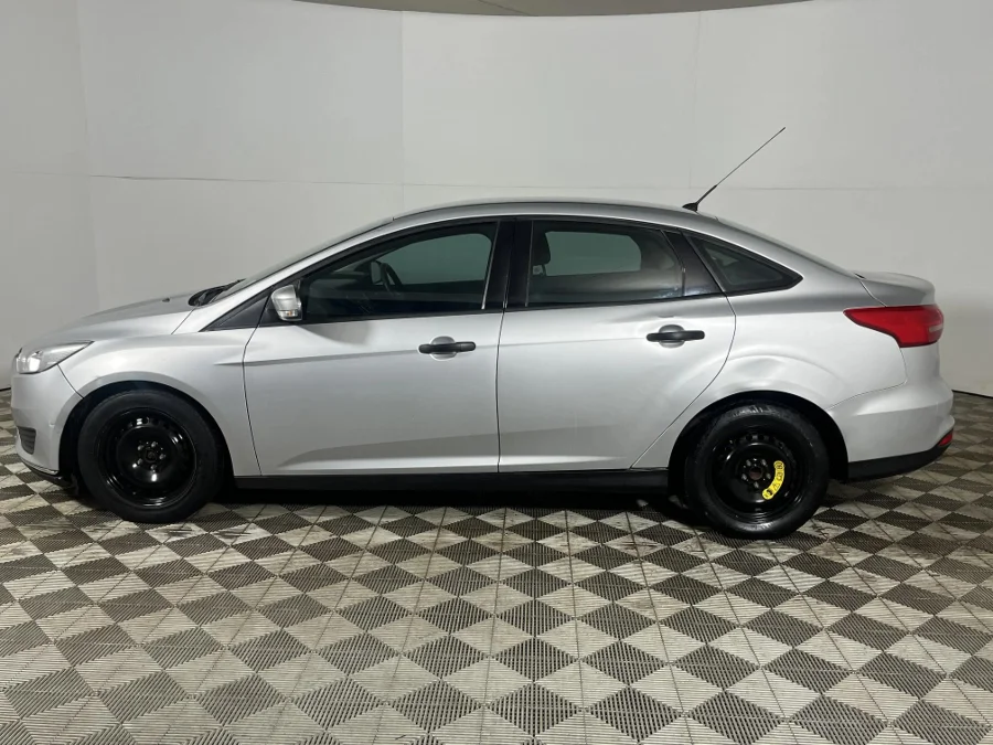 Used 2017 Ford Focus sedan 1.0T Ambiente - WeBuyCars Germiston
