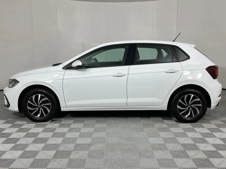 Used 2024 Volkswagen Polo hatch 1.0TSI Life manual - WeBuycars East London