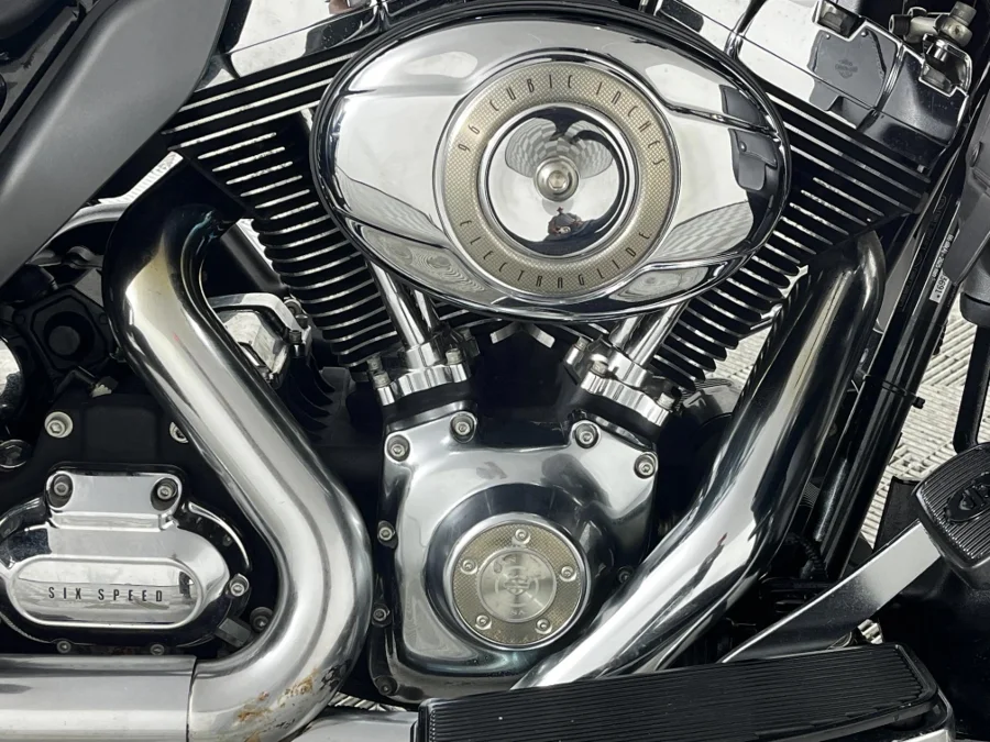 Used 2010 Harley Davidson CVO Electra Glide Ultra Classic - WeBuyCars The Dome