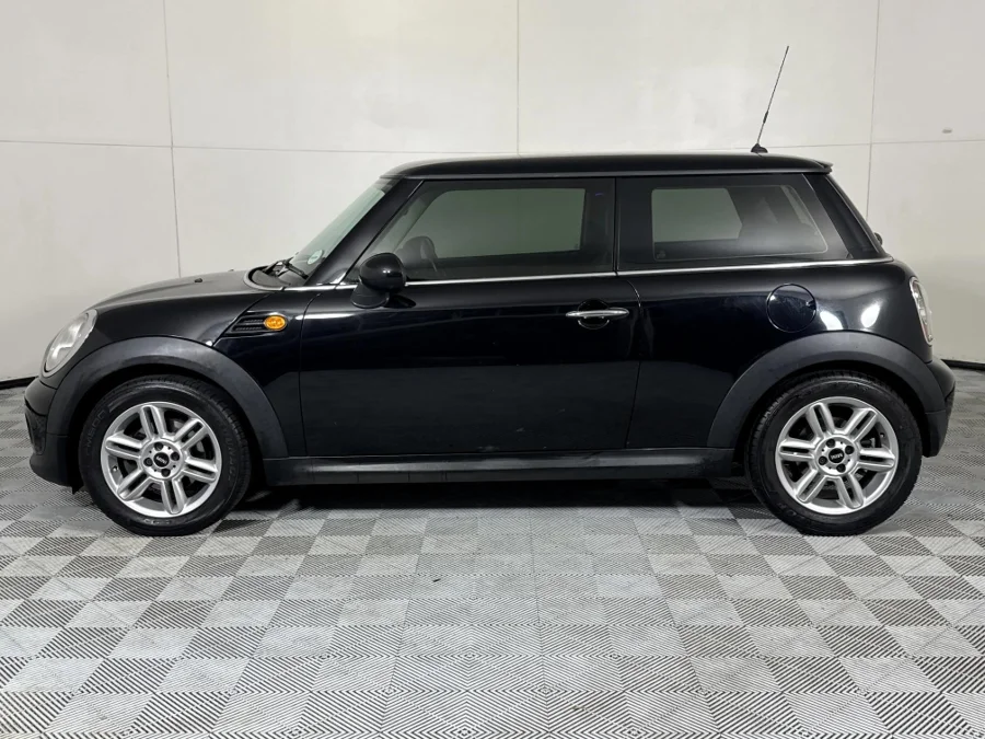 Used 2013 MINI Hatch Cooper - WeBuyCars Midstream