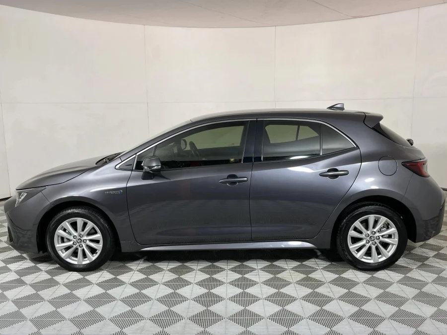 Used 2023 Toyota Corolla hatch 1.8 Hybrid XS - WeBuyCars Montana