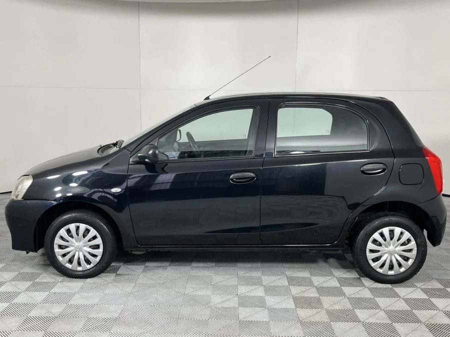 Used 2012 Toyota Etios sedan 1.5 Xi - WeBuyCars Mbombela