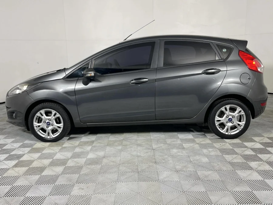 Used 2017 Ford Fiesta 5-door 1.0T Trend auto - WeBuyCars Riverhorse