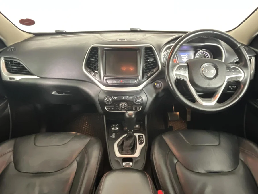 Used 2016 Jeep Cherokee 3.2L 4x4 Trailhawk - WeBuyCars Gqeberha