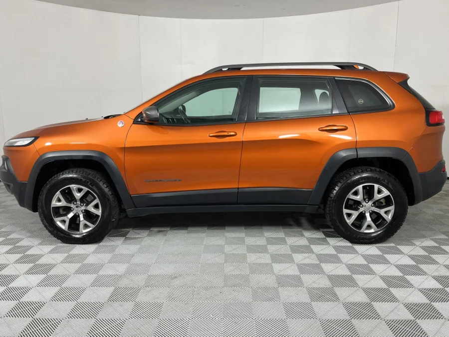 Used 2016 Jeep Cherokee 3.2L 4x4 Trailhawk - WeBuyCars Gqeberha