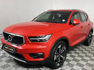 Used 2021 Volvo XC40 T3 Momentum