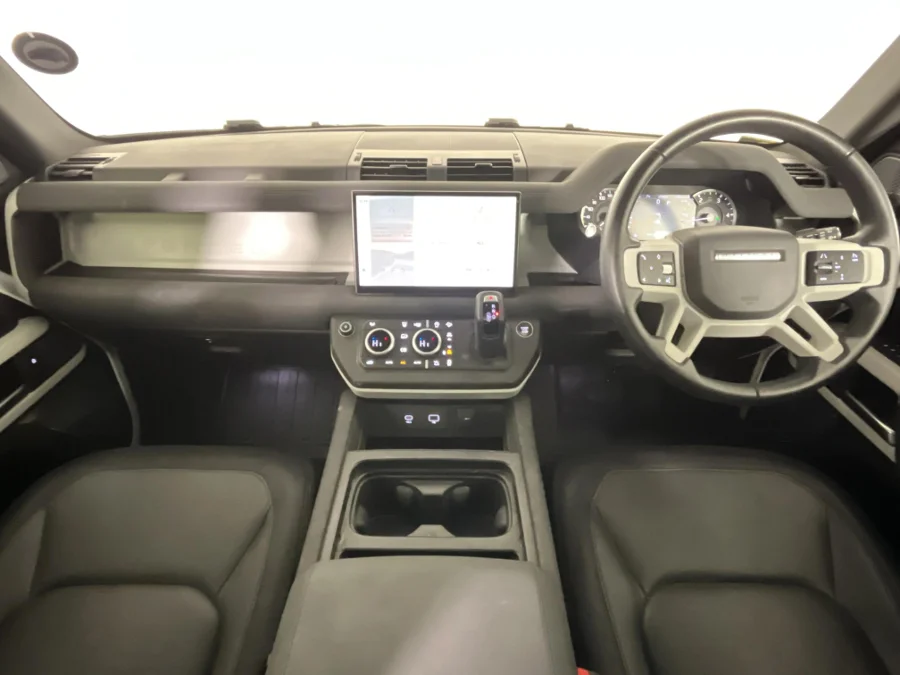 Used 2024 Land Rover Defender 110 D300 X-Dynamic SE - WeBuyCars Midstream