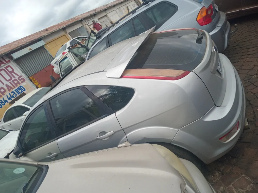 FORD FOCUS ST 2.5 STRIPPING FOR SPARES OR PARTS FOR SALE - Private Seller