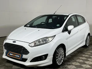 Used 2015 Ford Fiesta 5-door 1.0T Titanium