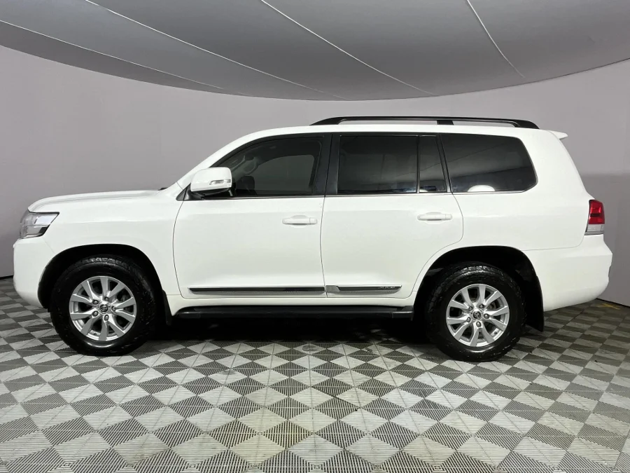Used 2018 Toyota Land Cruiser 200 4.5D-4D V8 VX-R - WeBuyCars Gqeberha Used 2018 Toyota Land Cruiser 200 4.5D-4D V8 VX-R - WeBuyCars Gqeberha