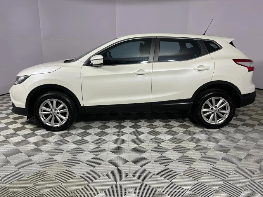Used 2017 Nissan Qashqai 1.2T Visia - WeBuyCars Durban