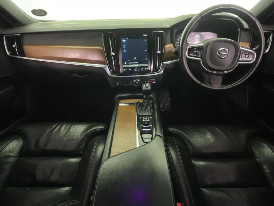 Used 2019 Volvo S90 D5 AWD Inscription - WeBuycars East London