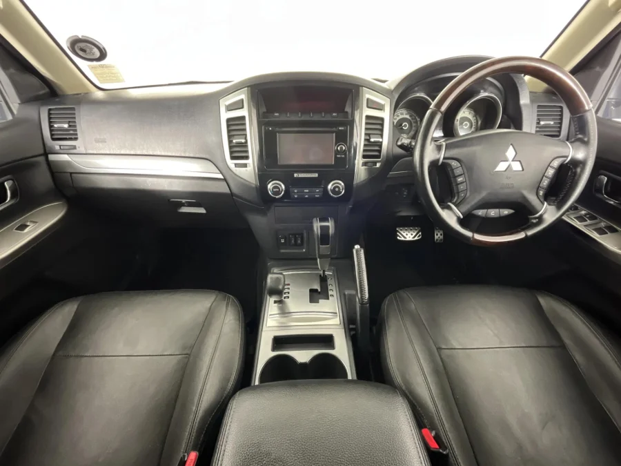 Used 2016 Mitsubishi Pajero 5-door 3.2DI-D GLS Exceed Pajero Legend Limited Edition 100 - WeBuycars East London