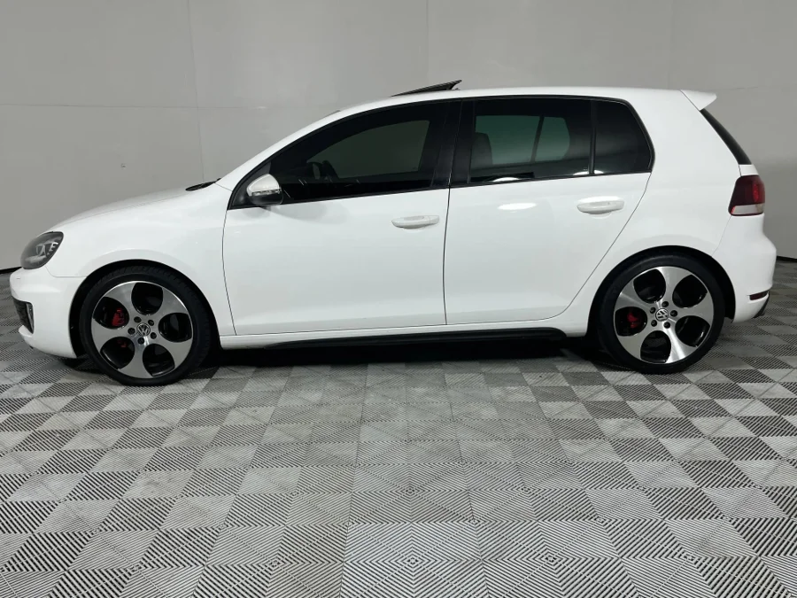 Used 2011 Volkswagen Golf GTI - WeBuyCars Riverhorse