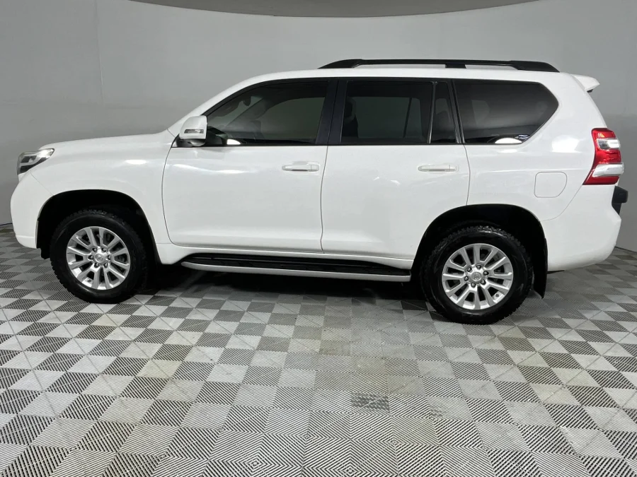 Used 2014 Toyota Land Cruiser Prado 4.0 VX - WeBuyCars JHB South