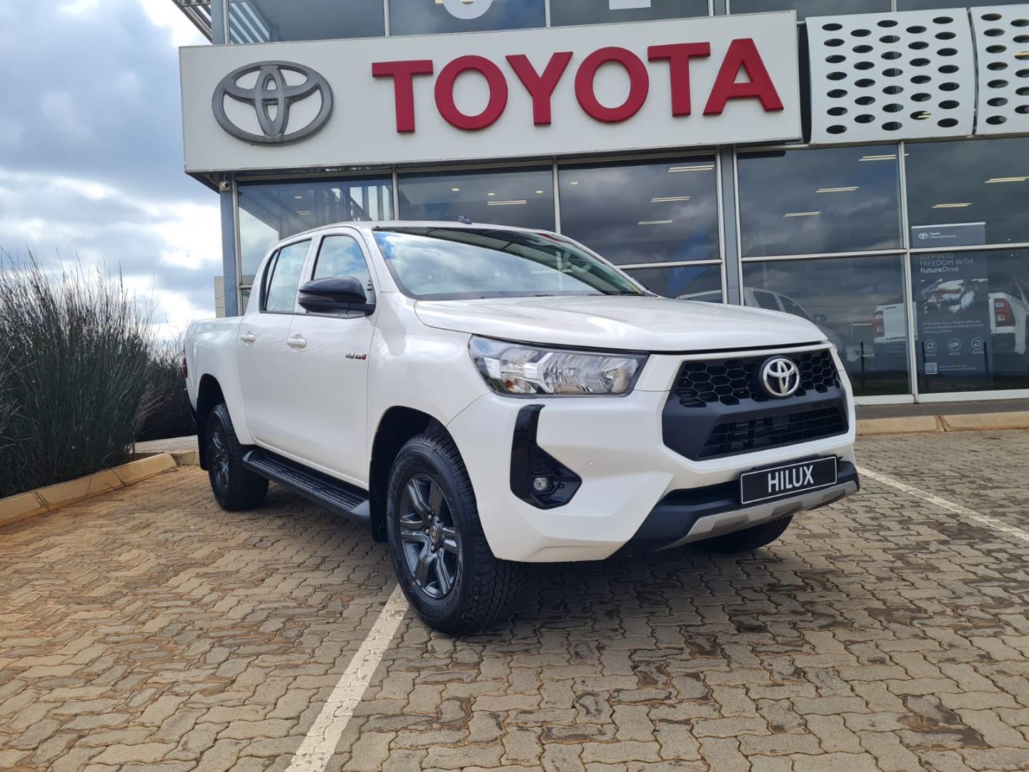 Used 2026 Toyota Hilux 2.4GD-6 double cab Raider manual