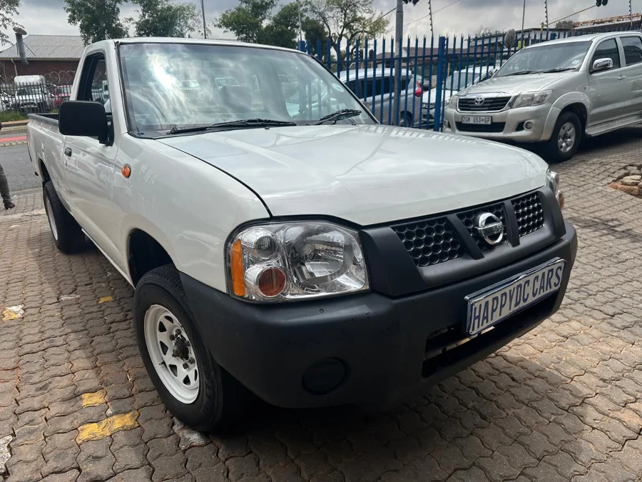 Used 2017 Nissan NP300 Hardbody 2.4 Hi-rider - Happy DC Motors