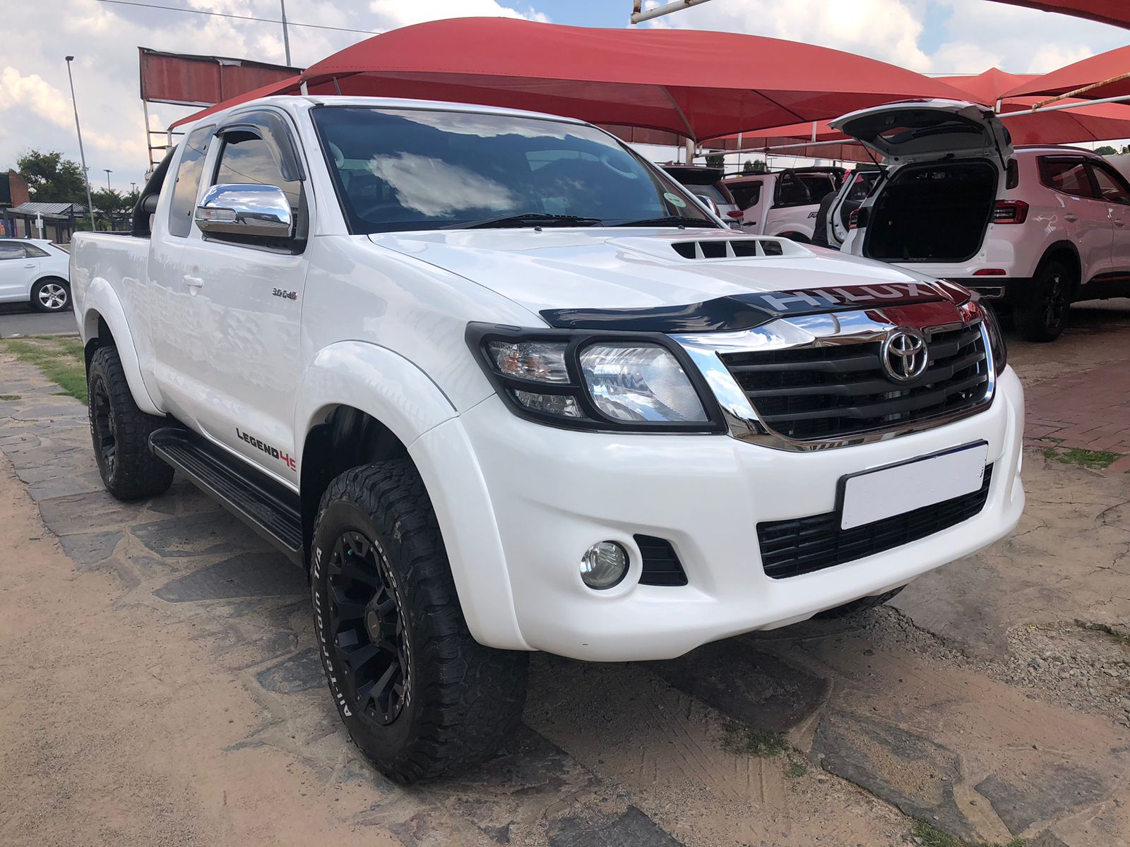 Used 2016 Toyota Hilux 3.0D-4D Xtra cab Raider