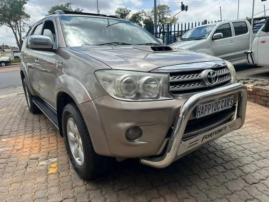 Used 2010 Toyota Fortuner 3.0D-4D 4x4 - Happy DC Motors Used 2010 Toyota Fortuner 3.0D-4D 4x4 - Happy DC Motors