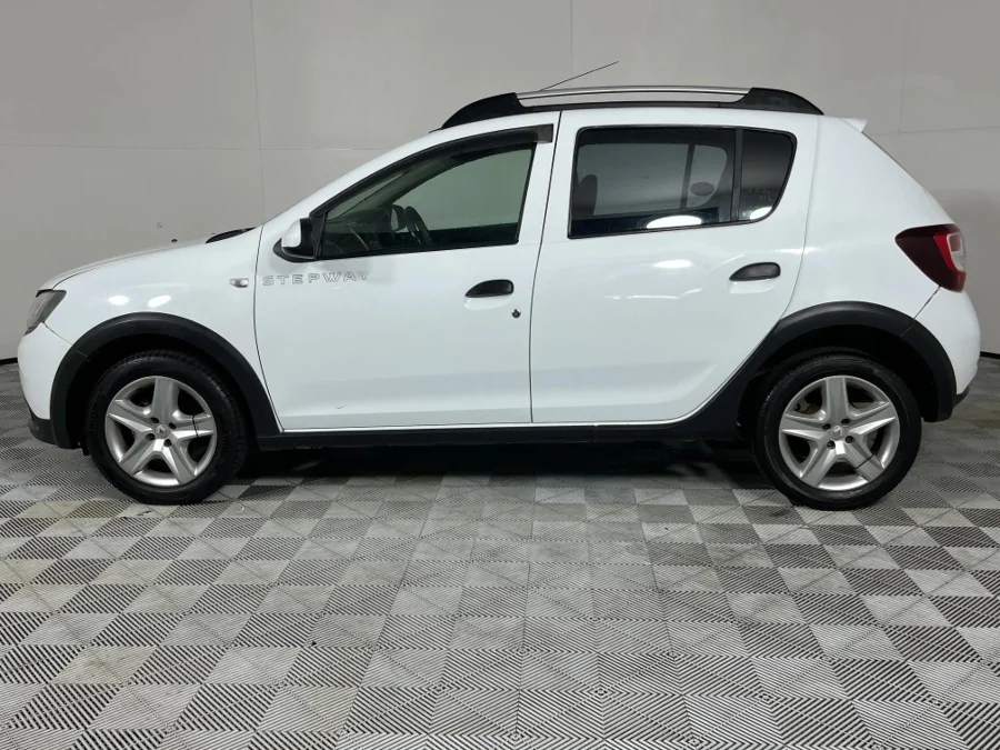 Used 2015 Renault Sandero Stepway 66kW turbo - WeBuyCars Riverhorse