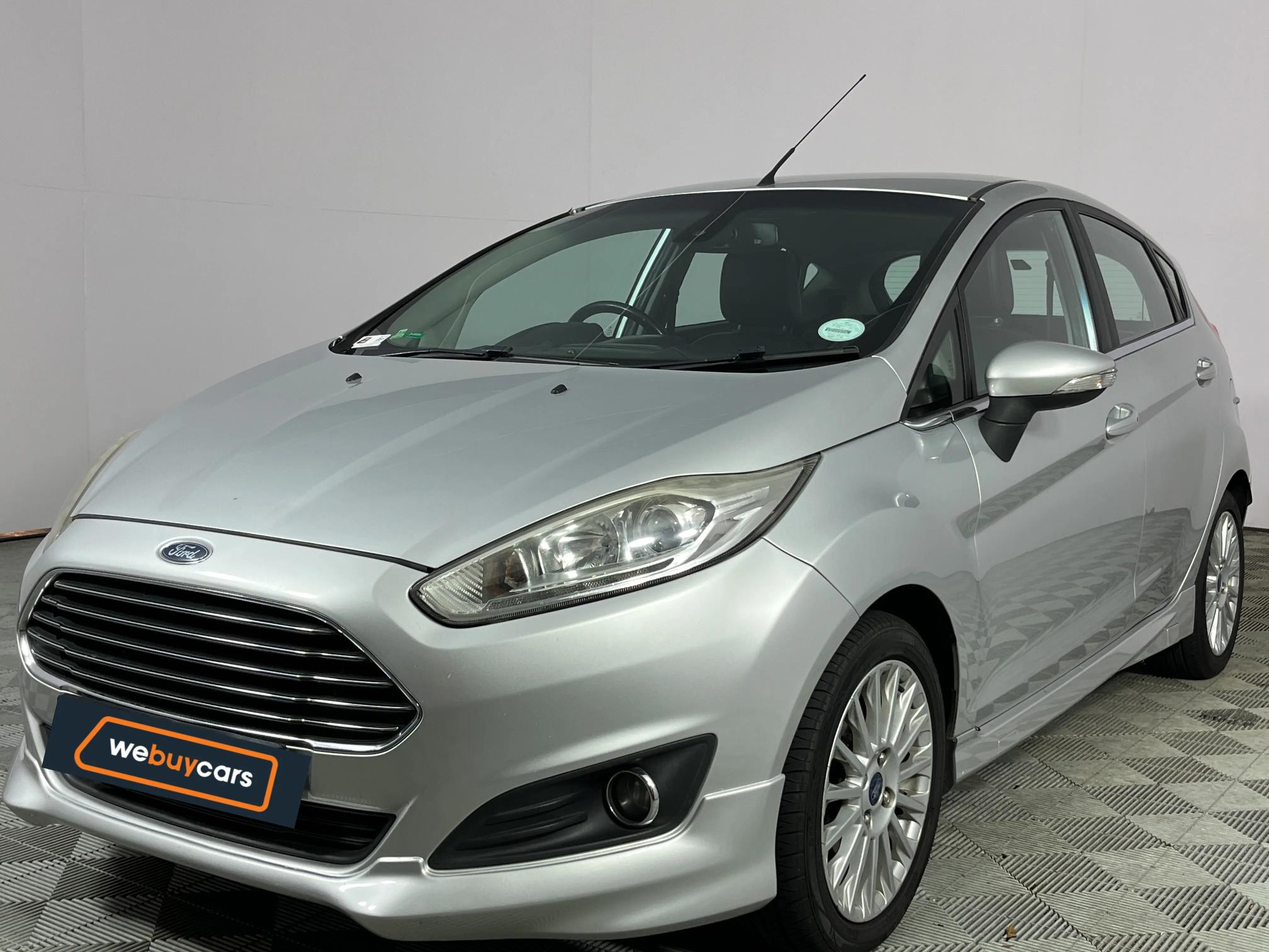 Used 2015 Ford Fiesta 5-door 1.0T Titanium auto