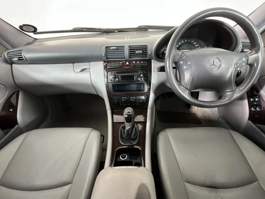 Used 2004 Mercedes-Benz C-Class C180 Kompressor Elegance - WeBuyCars The Dome