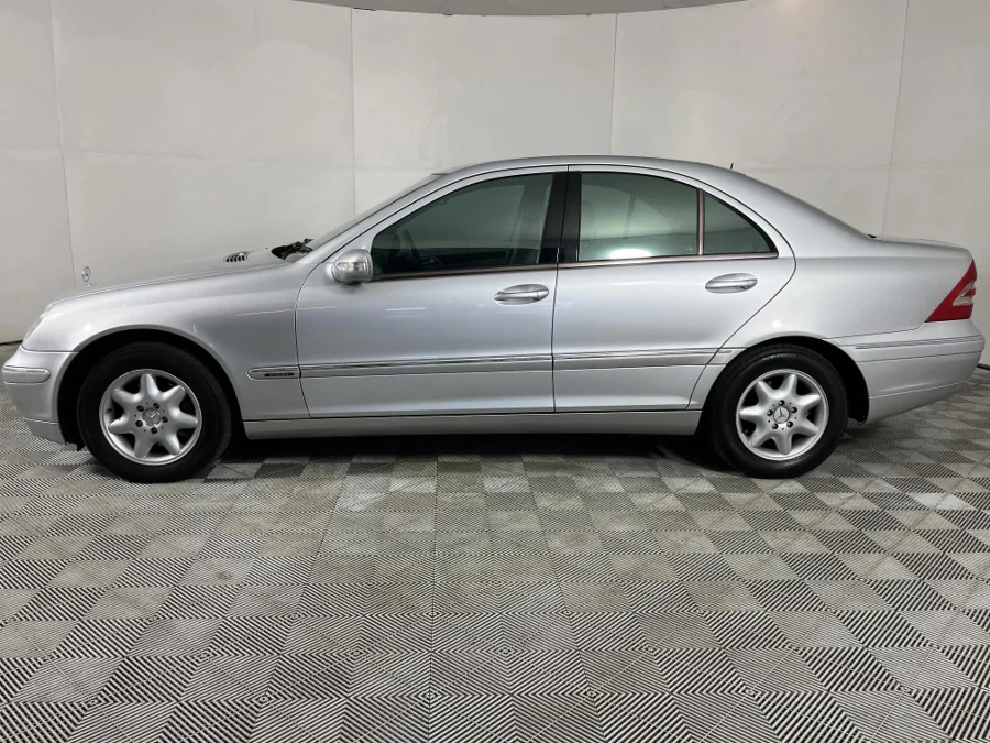 Used 2004 Mercedes-Benz C-Class C180 Kompressor Elegance - WeBuyCars The Dome