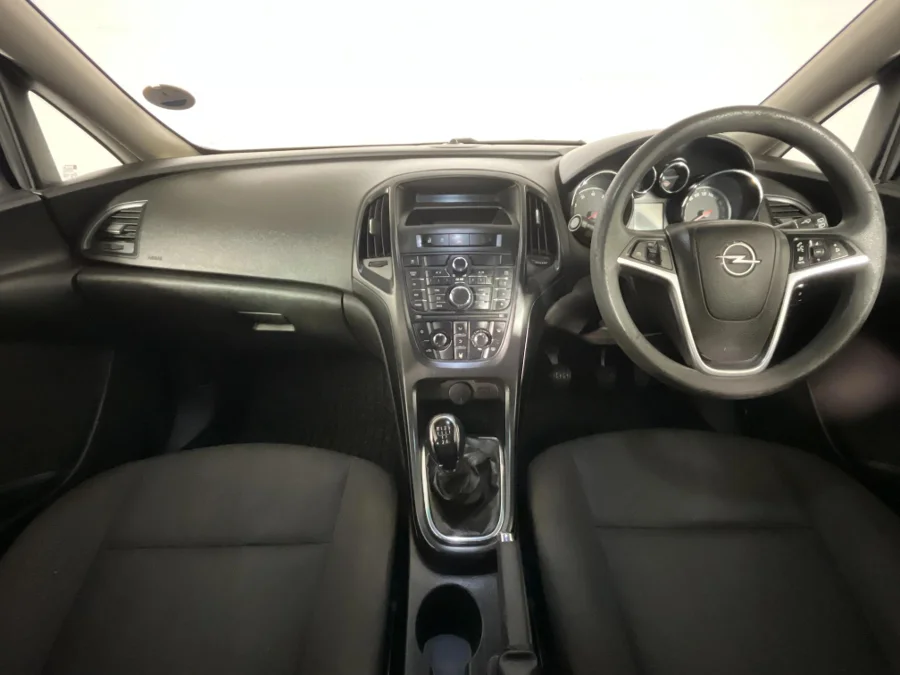 Used 2010 Opel Astra hatch 1.6 Essentia - WeBuyCars Germiston