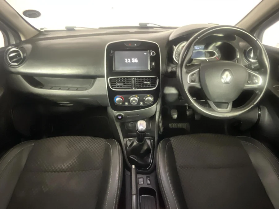 Used 2018 Renault Clio 66kW turbo Dynamique - WeBuyCars Durban