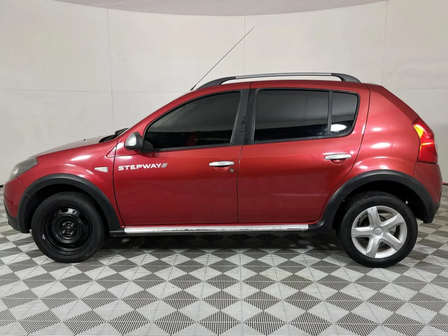Used 2012 Renault Sandero Stepway 1.6 - WeBuyCars JHB South