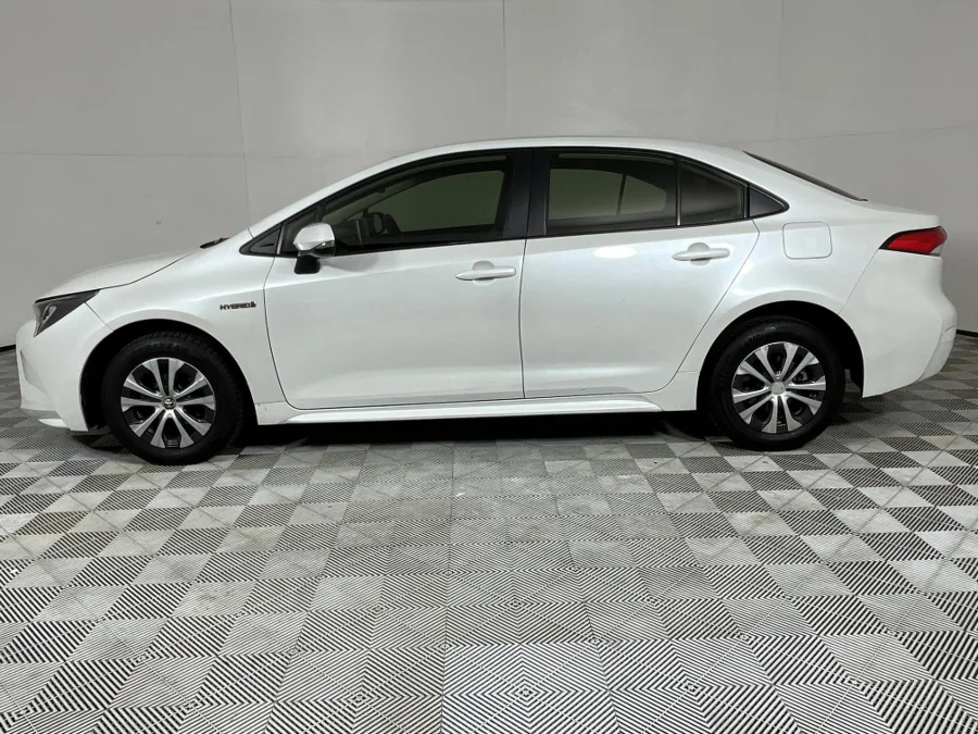 Used 2022 Toyota Corolla 1.8 Hybrid XS - WeBuyCars Riverhorse