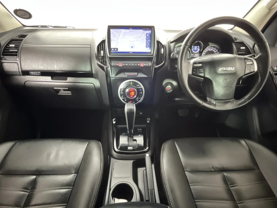 Used 2021 Isuzu mu-X 3.0 - WeBuyCars Montana