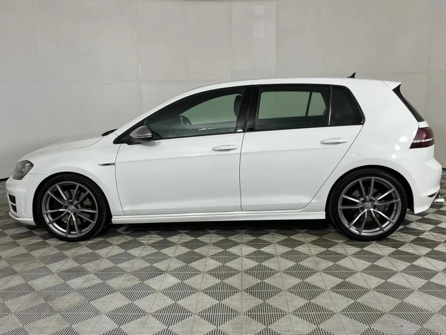 Used 2017 Volkswagen Golf R auto - WeBuyCars George
